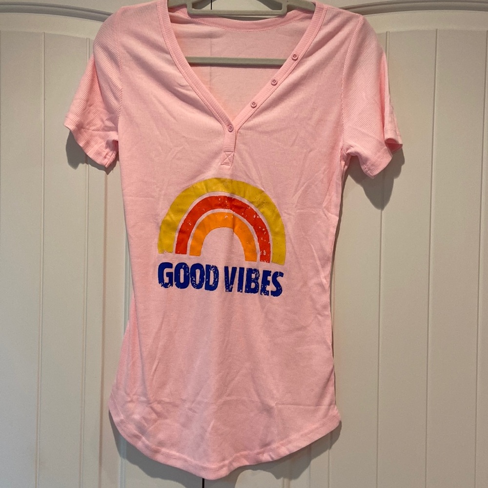Amazon T-shirt “Good Vibes”